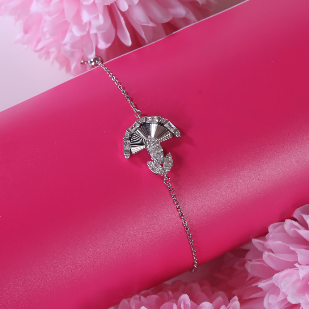 Fan shaped 3D cut bracelet