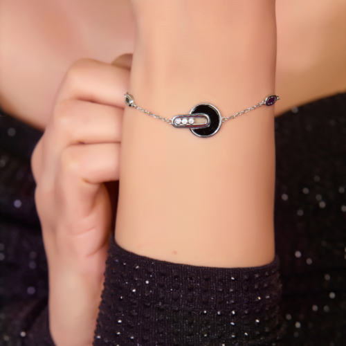 ROUND CUT STUDDED BLACK