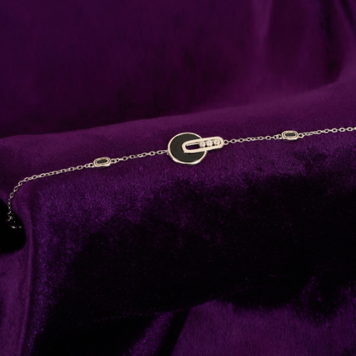 ROUND CUT STUDDED BLACK