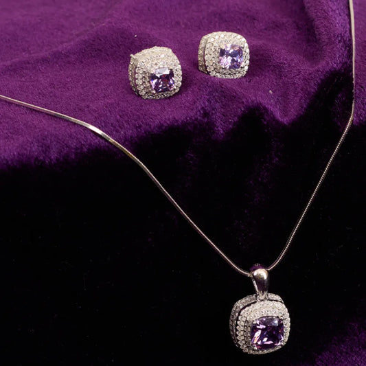 FINE SQUARE STUDDED COLOR STONE