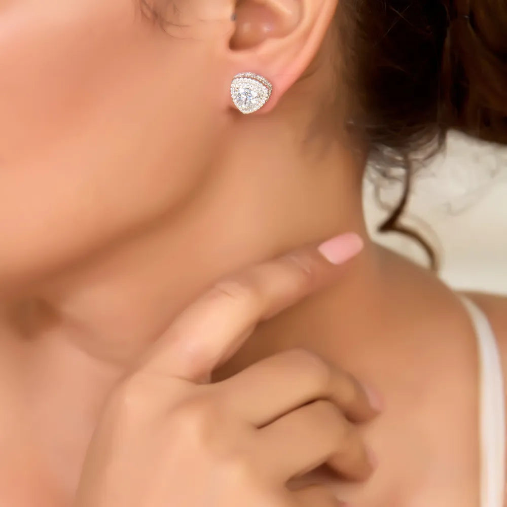 ROUND TRIANGLE COLOR STUDDED