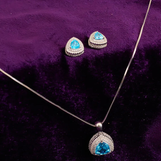 TRIANGLE STUDDED COLOR STONE