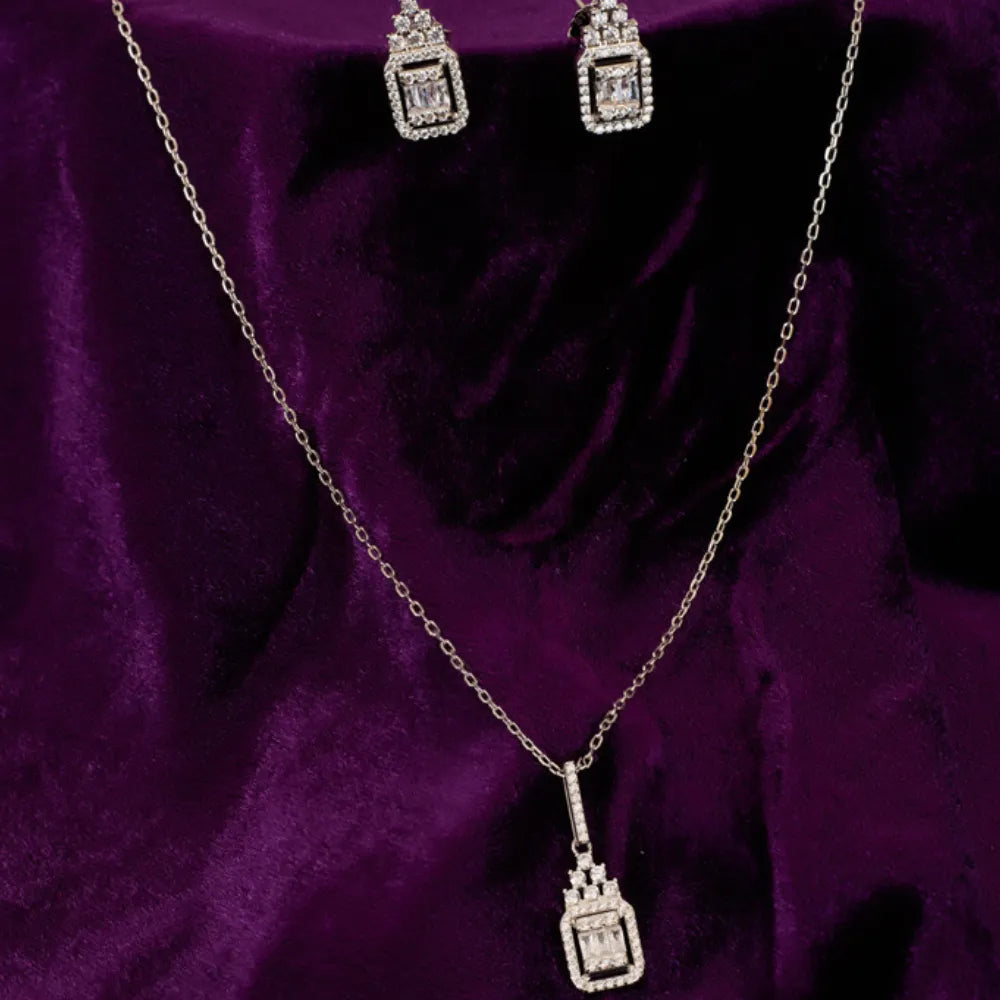 CUBIC STUDDED