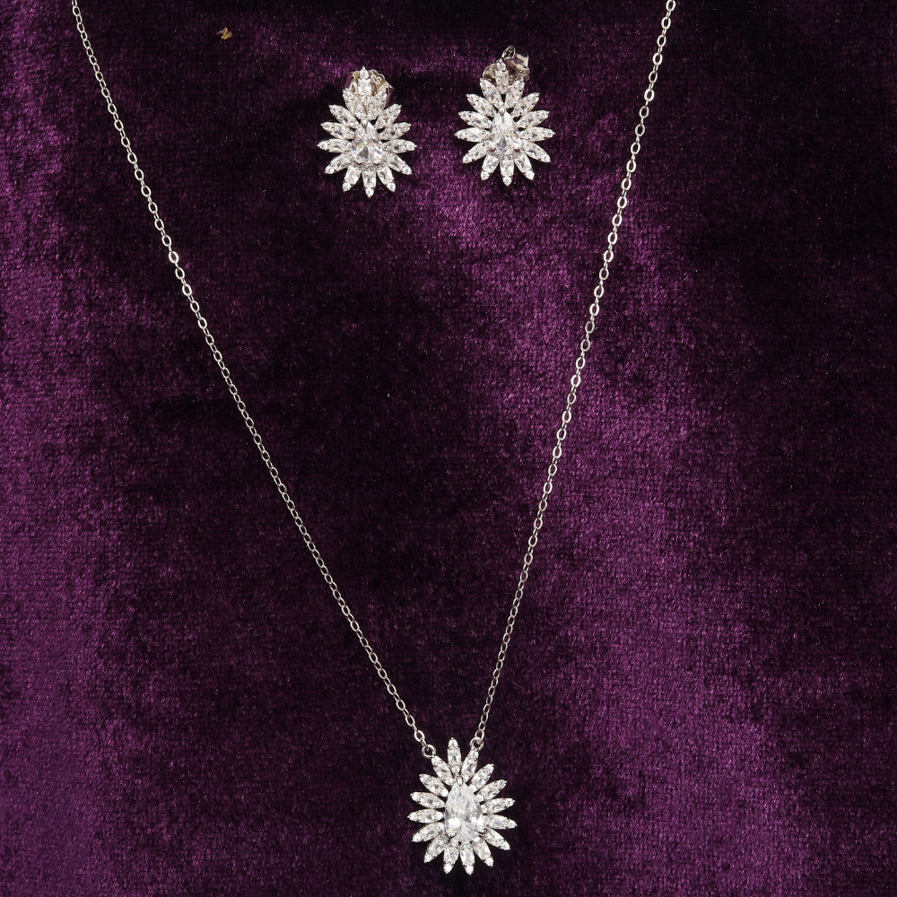 Zirconia studded Flower shine