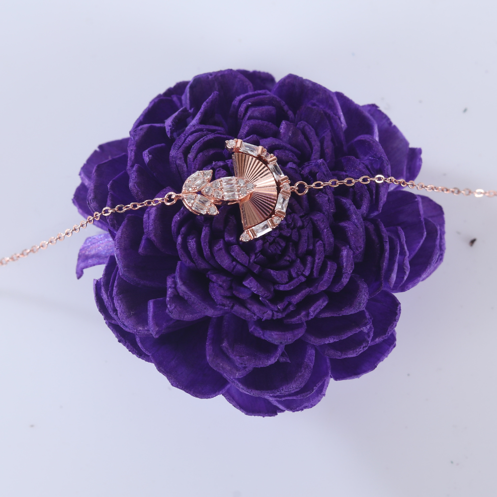 Fan shaped 3D cut bracelet