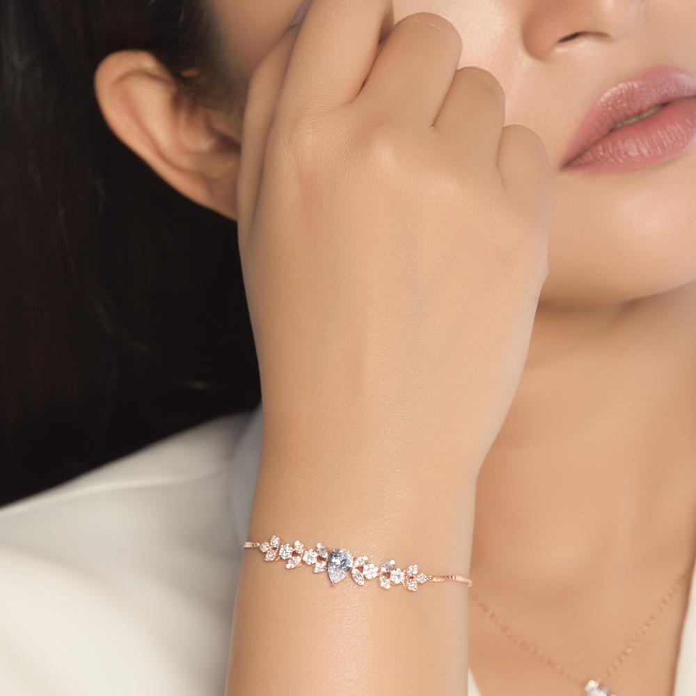 Zirconia studded Leafy statement