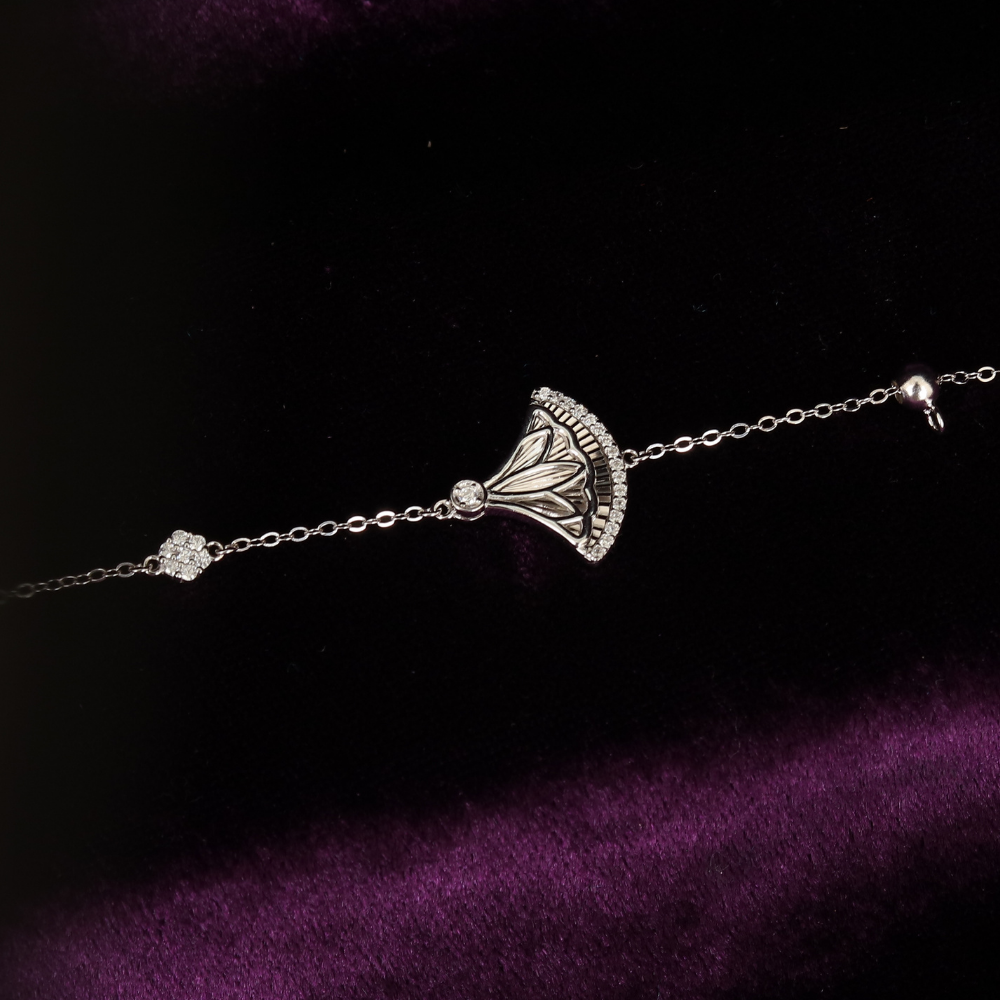 Fan shaped 3D cut bracelet