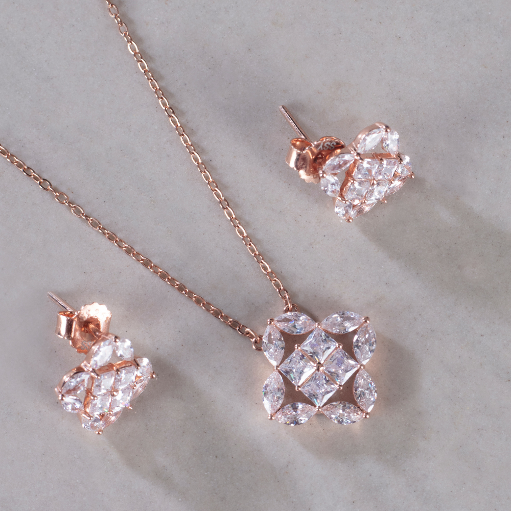 Zirconia studded Clover