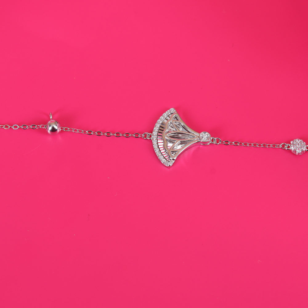 Fan shaped 3D cut bracelet
