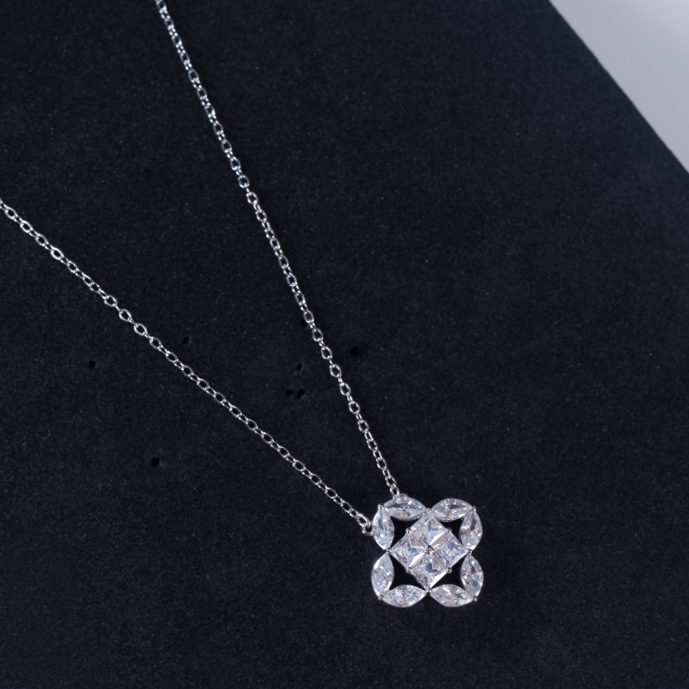 Zirconia studded Clover