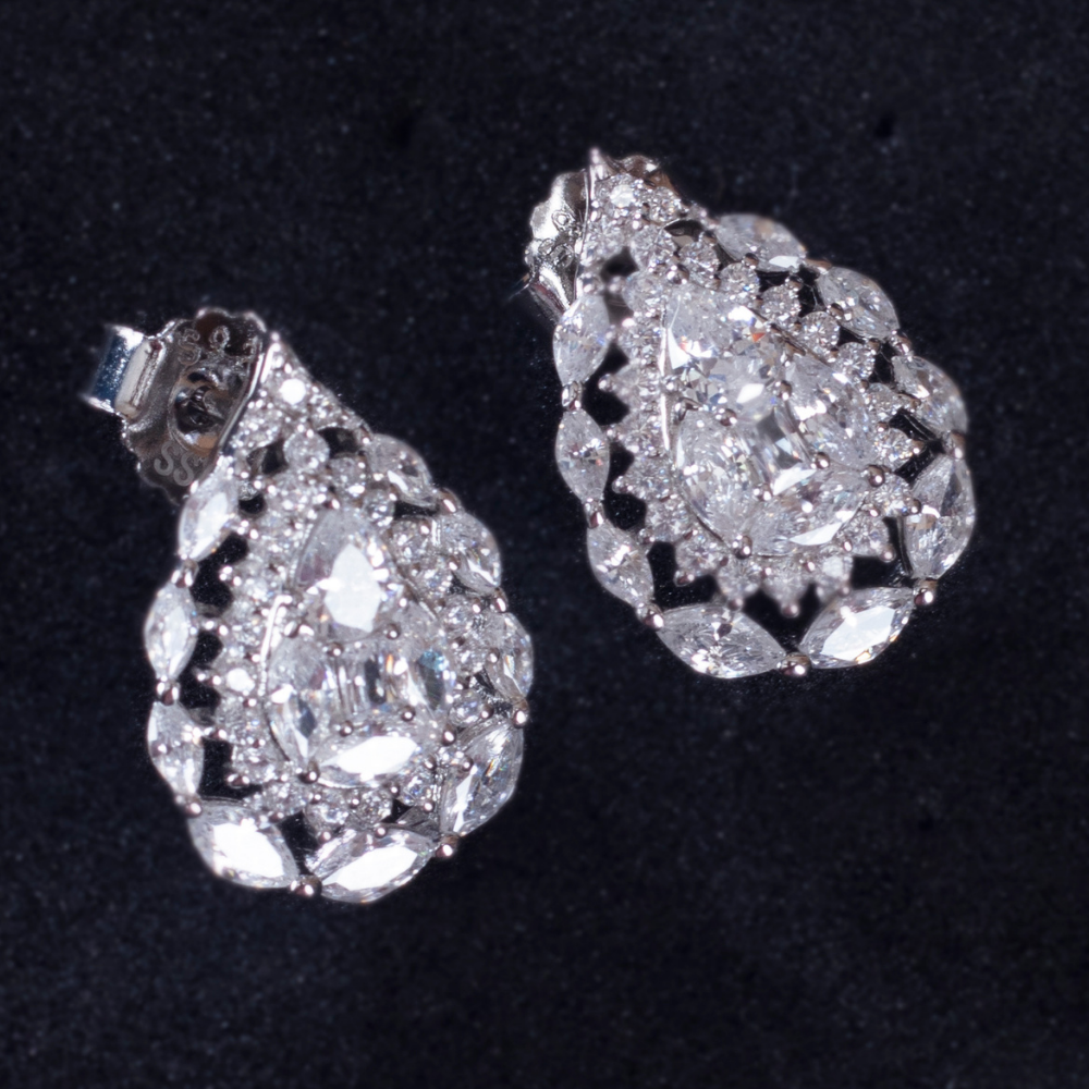 Zirconia studded Elegant drop