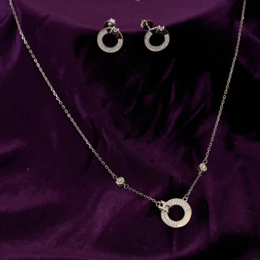 STUDDED CIRCLE